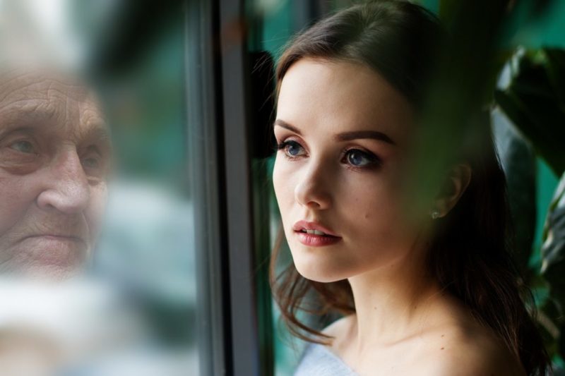 Smoking causes premature brain aging.